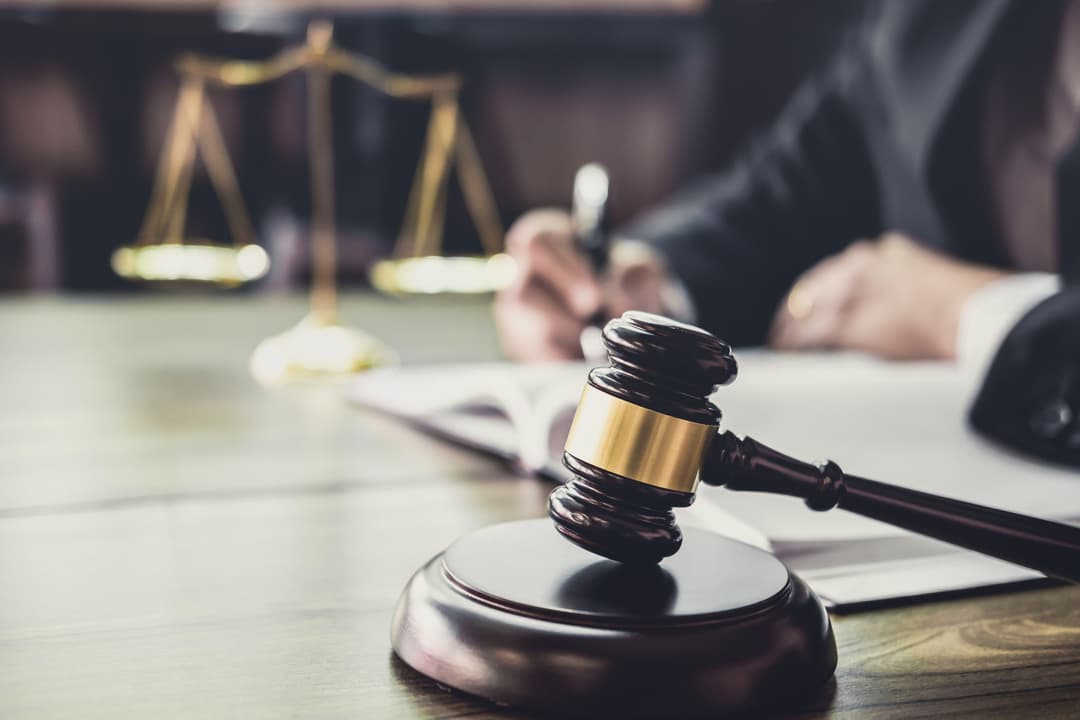 Hoe Gokverliezen Terugvorderen: Juridische Stappen voor Gedupeerde Gokkers